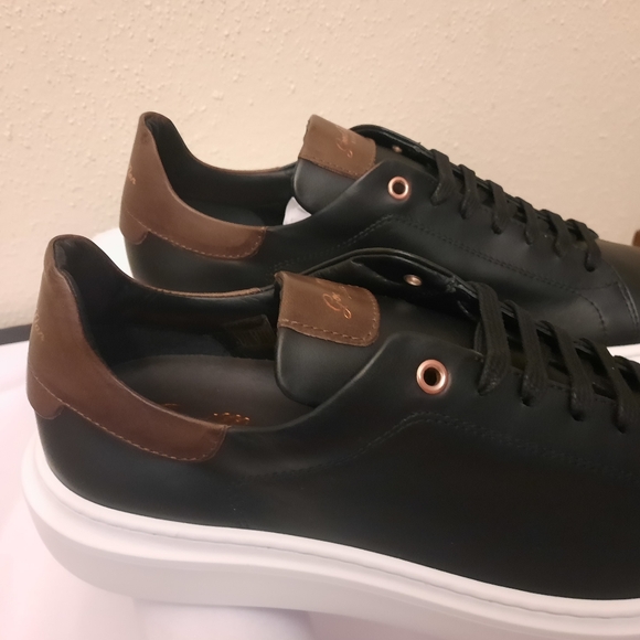 NIB GOODMAN BRAND LEGEND LONDON SNEAKER Men's ONLY SIZE 10 Black / Dark Vachetta - Picture 12 of 15